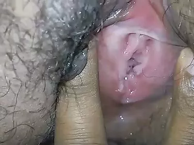 چوسنے کے موڈ میں چنٹل