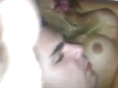 تو خوبصورت شرمیلی بیوی جمعہ کی رات کام کے بعد ایک ہوس بھری سیکس مزے کی ویڈیو بنائیں