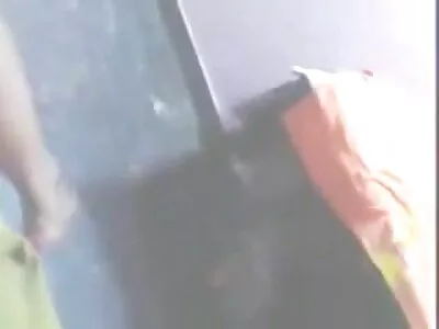 سلٹ اس کے چہرے میں cumshot ہے