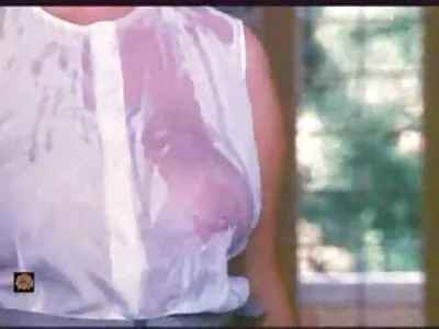 اس کی تنگ چھوٹی گدی کو Cumshot