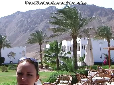 گرم، شہوت انگیز slut اس dildo استعمال کر رہا ہے